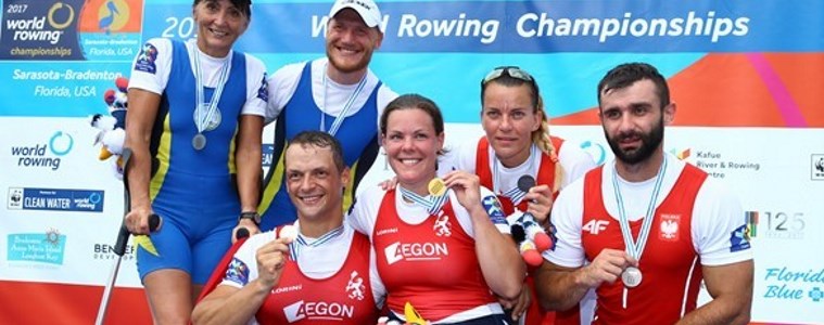 a para rowing team